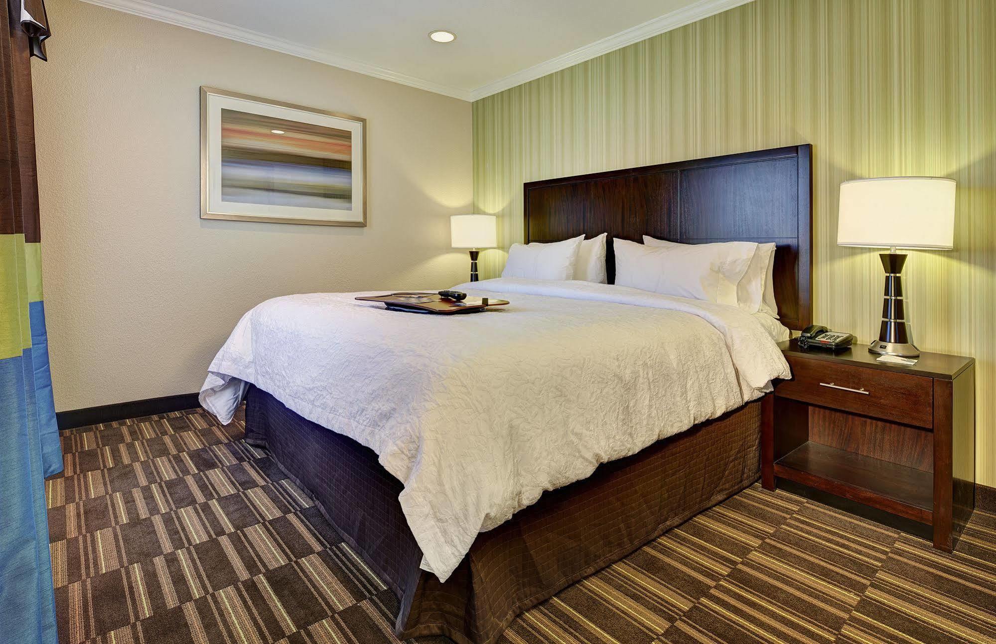 Hampton Inn Морган Хилл Экстерьер фото